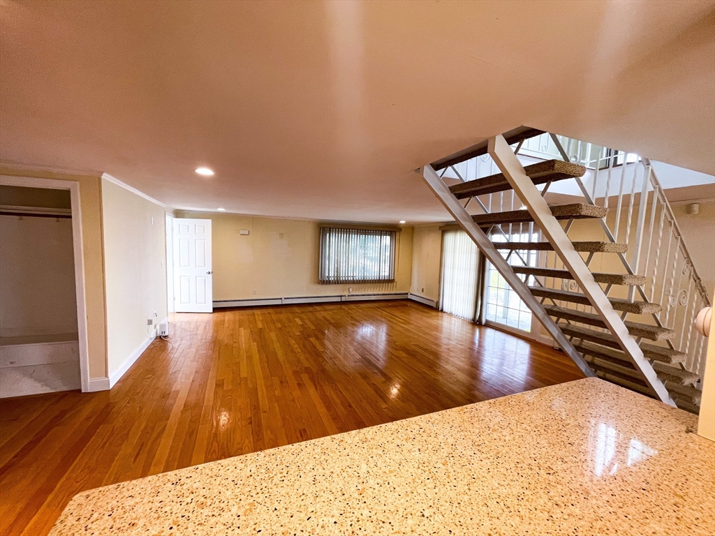4 bed, 2 bath apartment for rent at 92 James Cir Unit 92, Mashpee — photo 14 of 34