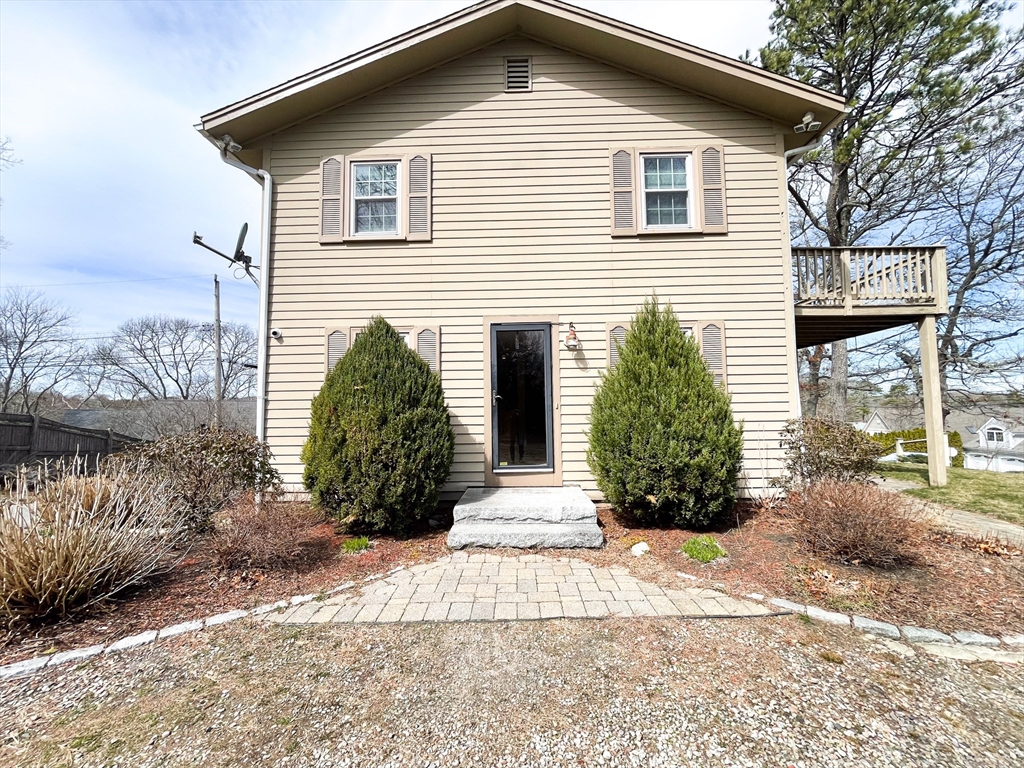 4 bed, 2 bath apartment for rent at 92 James Cir Unit 92, Mashpee — photo 10 of 34