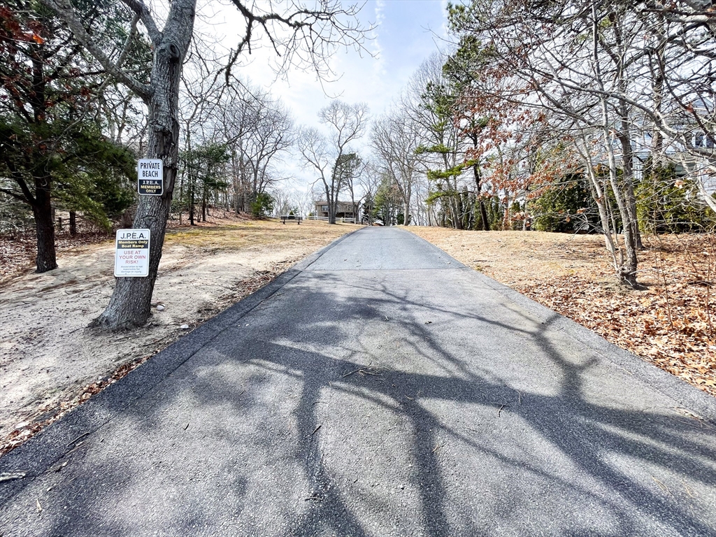 4 bed, 2 bath apartment for rent at 92 James Cir Unit 92, Mashpee — photo 3 of 34