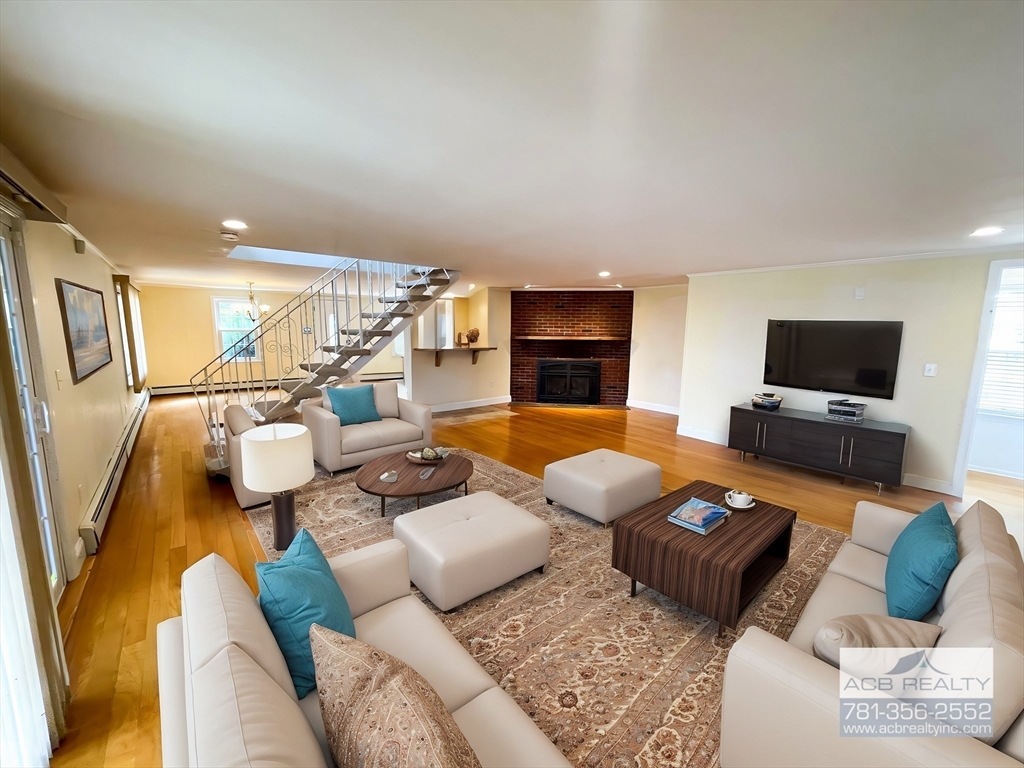 4 bed, 2 bath apartment for rent at 92 James Cir Unit 92, Mashpee — photo 15 of 34