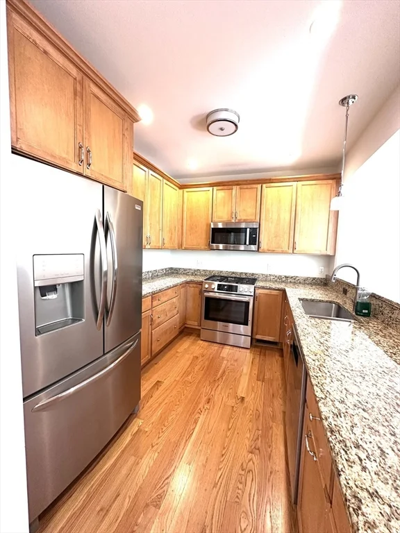 3 bed, 3 bath apartment for rent at 92 Johnson Woods Dr Unit 92, Reading — photo 2 of 35