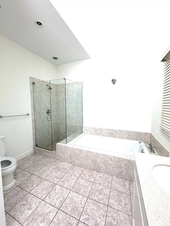 3 bed, 3 bath apartment for rent at 92 Johnson Woods Dr Unit 92, Reading — photo 13 of 35