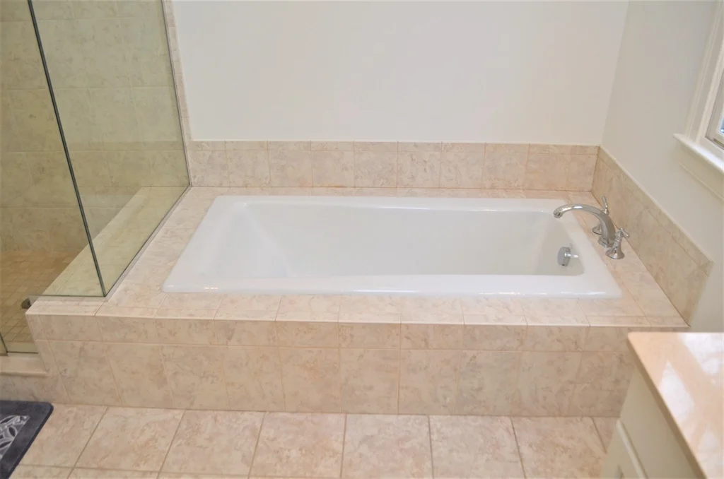 3 bed, 3 bath apartment for rent at 92 Johnson Woods Dr Unit 92, Reading — photo 17 of 35