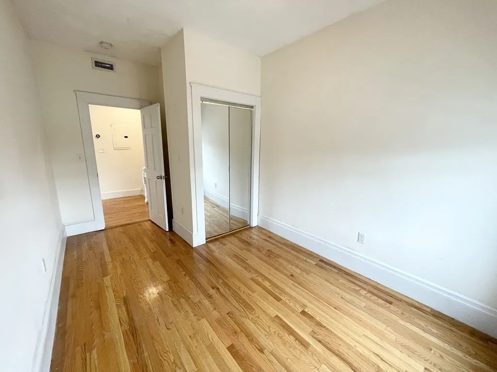 3 bed, 1 bath apartment for rent at 92 L St Unit 3, South Boston — photo 9 of 12