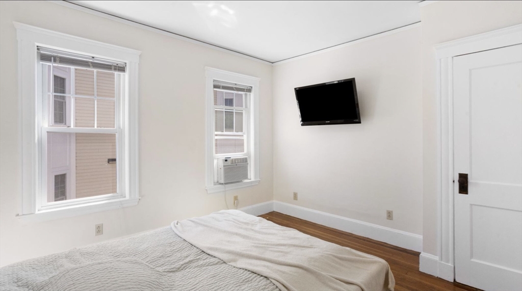 4 bed, 2 bath apartment for rent at 92 Litchfield St Unit 2, Brighton — photo 15 of 29