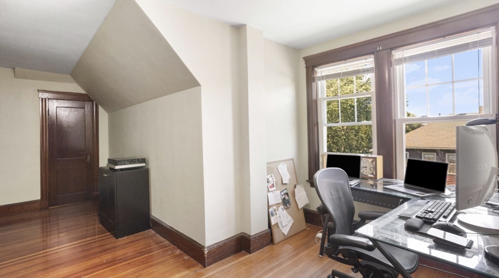 4 bed, 2 bath apartment for rent at 92 Litchfield St Unit 2, Brighton — photo 24 of 29