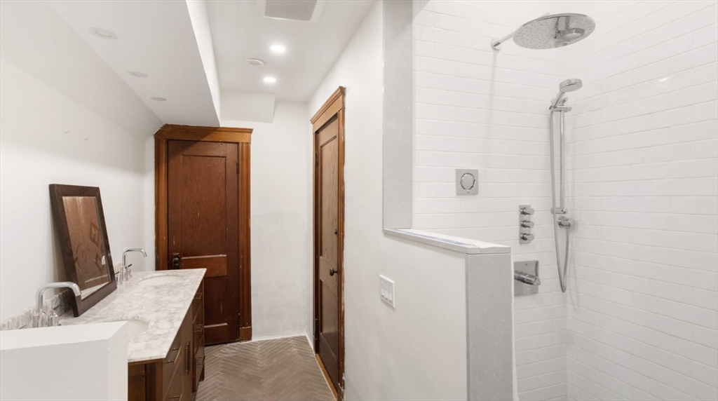 4 bed, 2 bath apartment for rent at 92 Litchfield St Unit 2, Brighton — photo 22 of 29