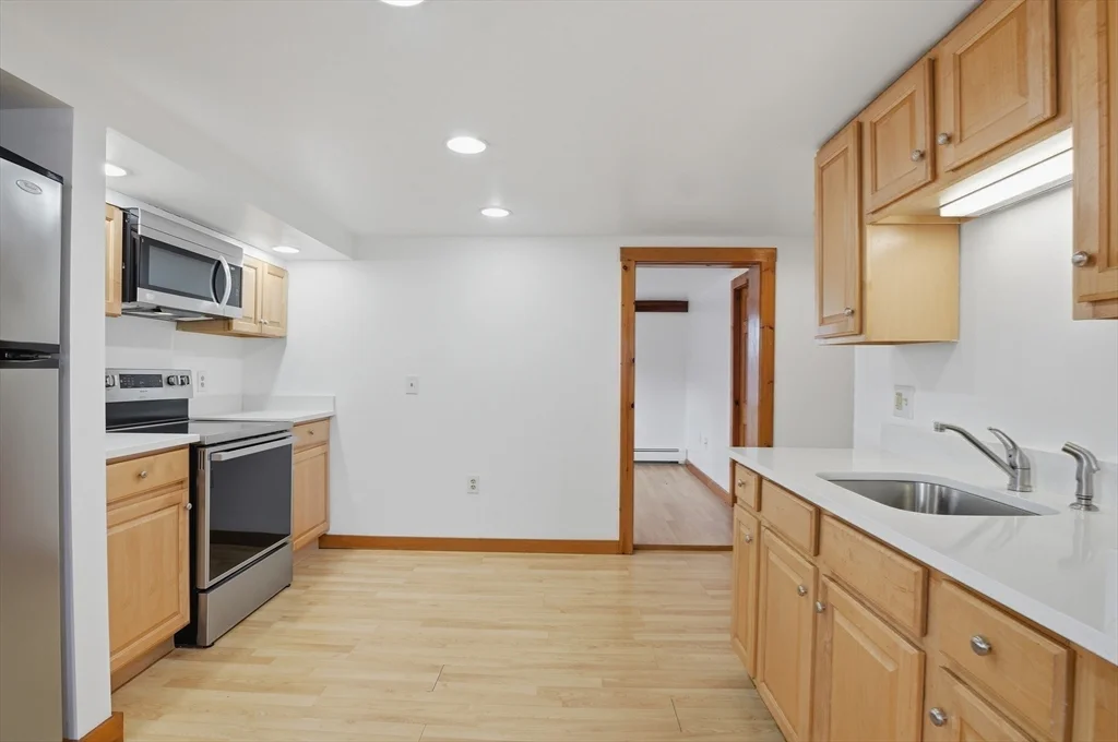 2 bed, 1 bath apartment for rent at 92 Main St Unit 1, Hopkinton — photo 16 of 38