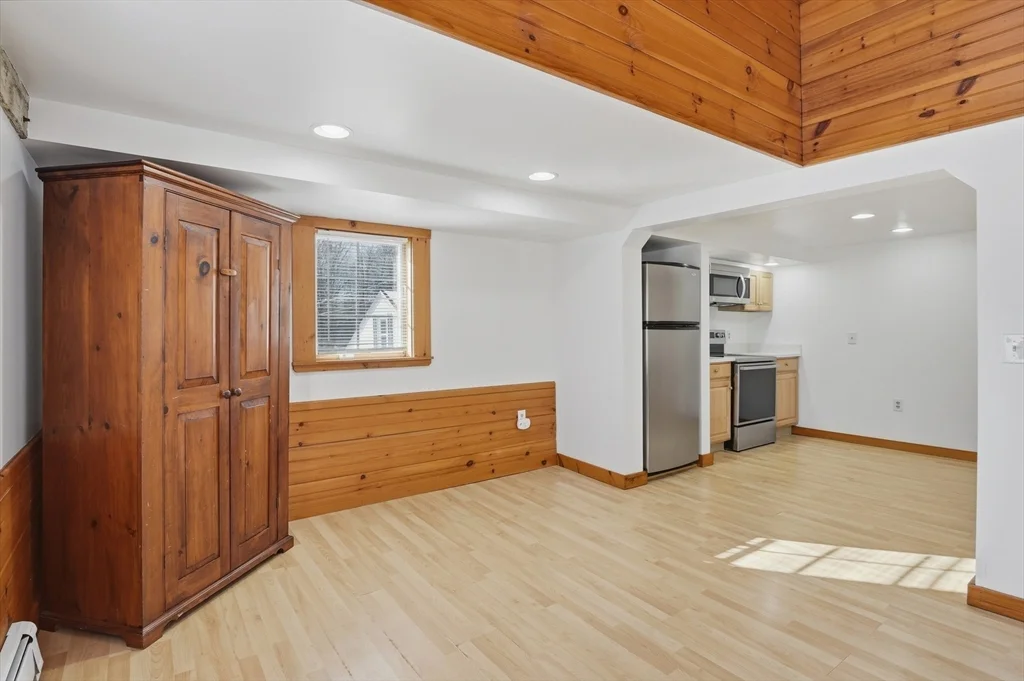 2 bed, 1 bath apartment for rent at 92 Main St Unit 1, Hopkinton — photo 13 of 38