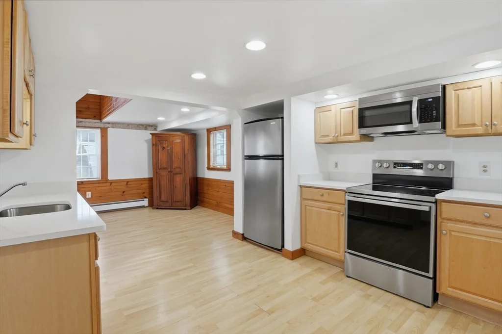 2 bed, 1 bath apartment for rent at 92 Main St Unit 1, Hopkinton — photo 15 of 38