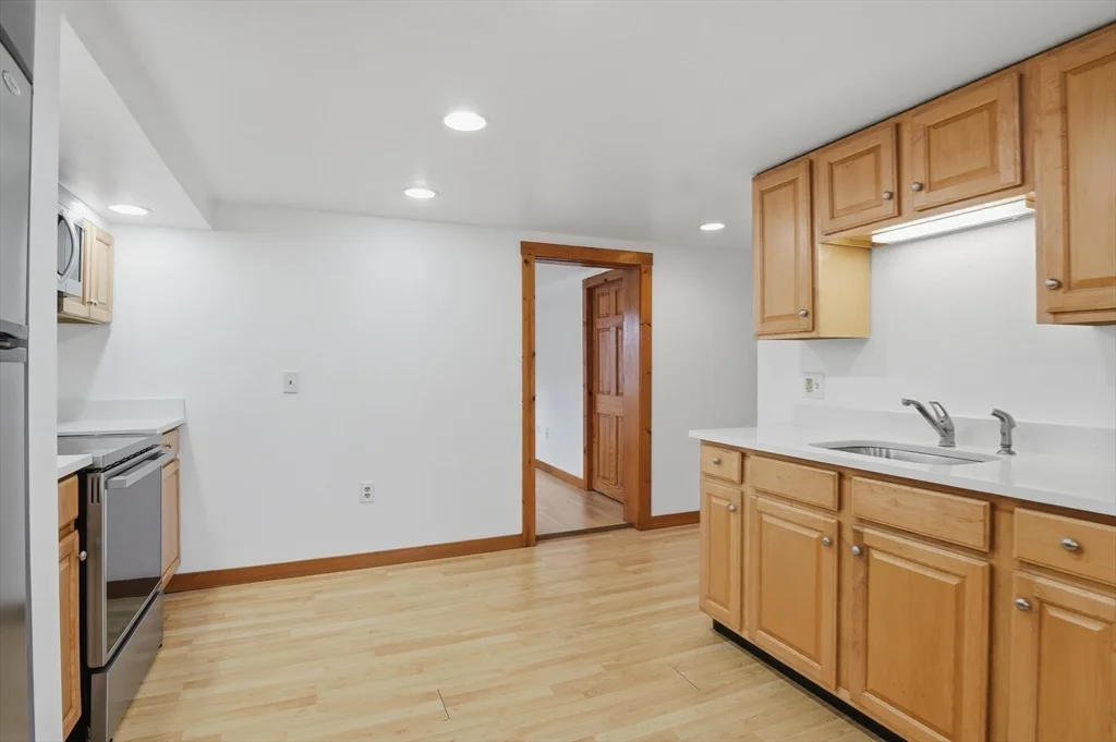 2 bed, 1 bath apartment for rent at 92 Main St Unit 1, Hopkinton — photo 18 of 38