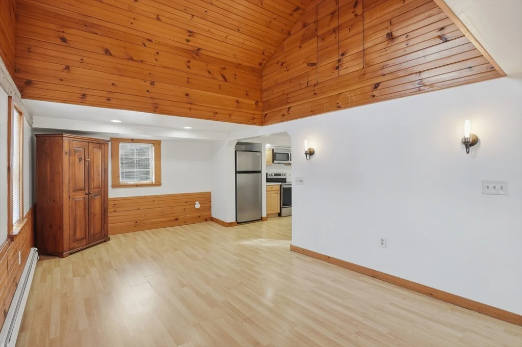 2 bed, 1 bath apartment for rent at 92 Main St Unit 1, Hopkinton — photo 10 of 38