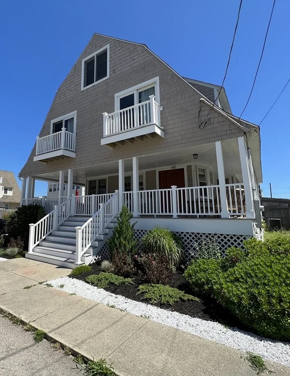 3 bed, 4+ bath apartment for rent at 92 Manomet Ave, Kenberma