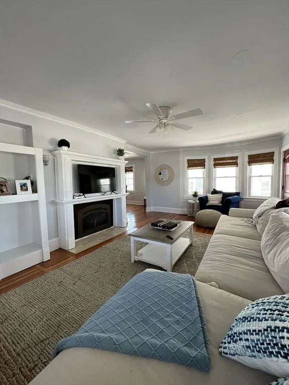 3 bed, 4+ bath apartment for rent at 92 Manomet Ave, Kenberma — photo 3 of 16