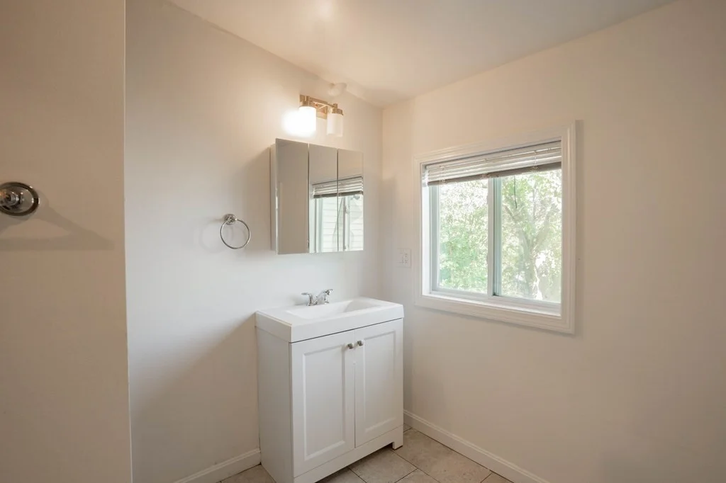 3 bed, 1 bath apartment for rent at 92 Maple St Unit 6, Dorchester — photo 7 of 9