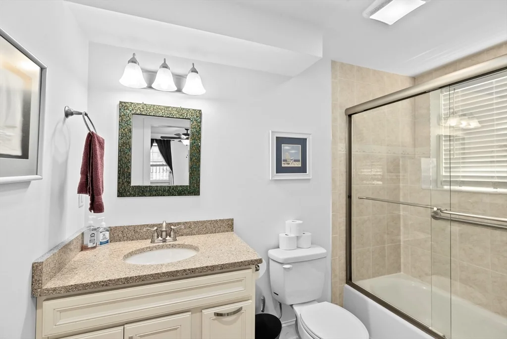 2 bed, 2 bath apartment for rent at 92 Marion Rd Lower Unit, Sand Hills — photo 6 of 9