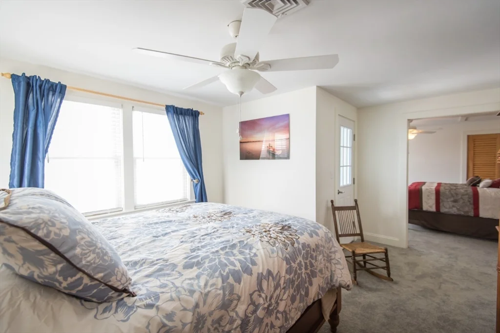 7 bed, 4+ bath apartment for rent at 92 Marion Rd Upper Unit, Sand Hills — photo 13 of 21