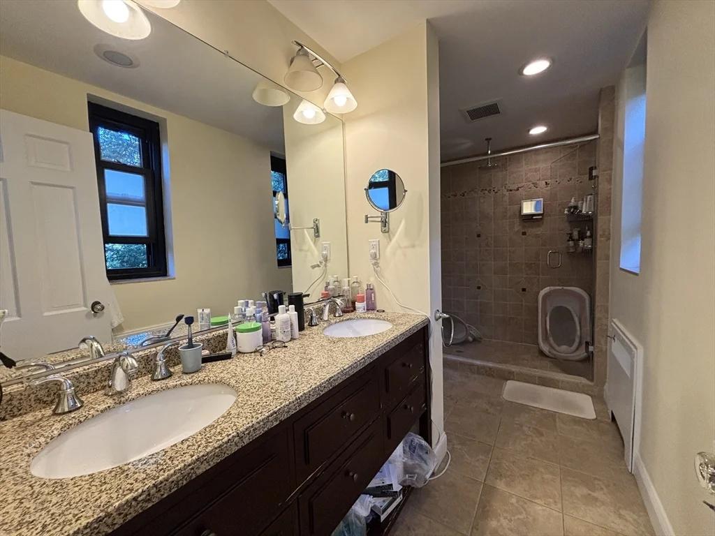 2 bed, 2 bath apartment for rent at 92 Marion St Unit 4, Coolidge Corner — photo 15 of 18