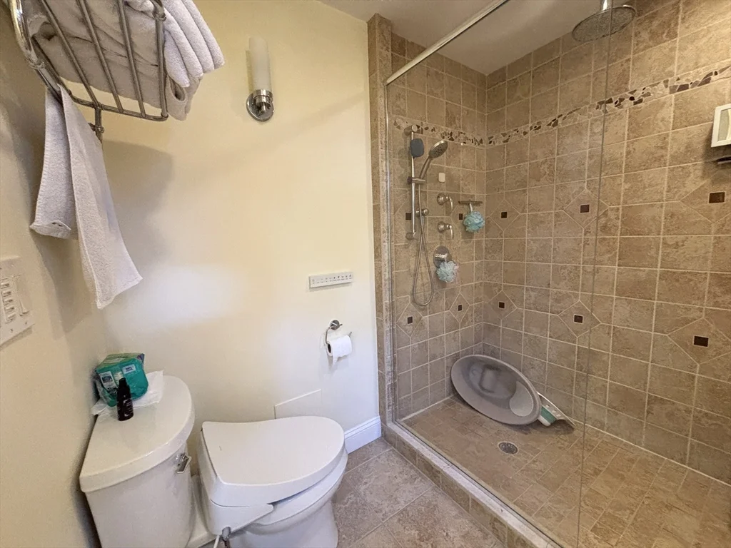 2 bed, 2 bath apartment for rent at 92 Marion St Unit 4, Coolidge Corner — photo 16 of 18