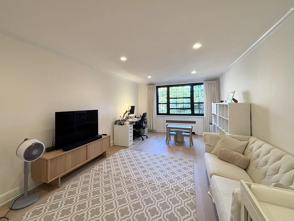 2 bed, 2 bath apartment for rent at 92 Marion St Unit 4, Coolidge Corner