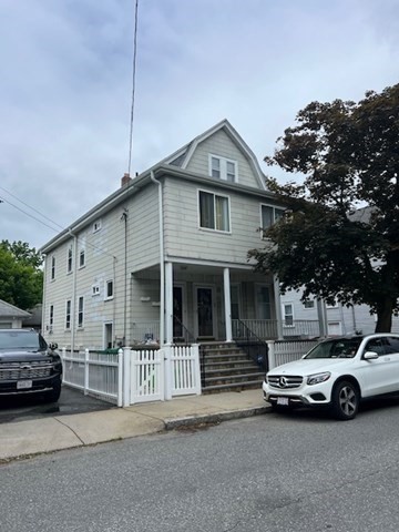 3 bed, 1 bath apartment for rent at 92 Myrtle St Unit 2, Medford — photo 8 of 9