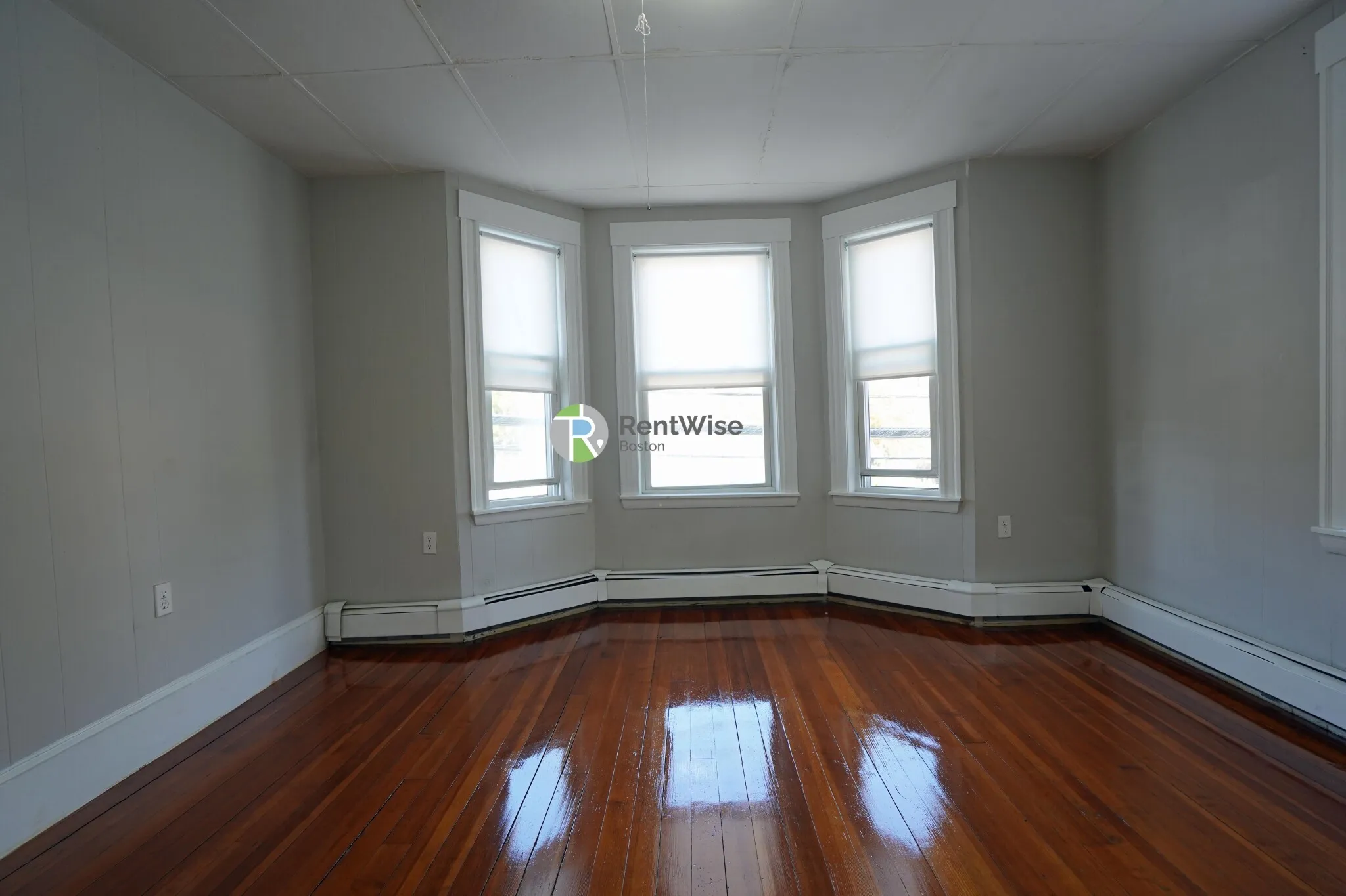 3 bed, 1 bath apartment for rent at 92 Nichols Ave Unit A, East Watertown — photo 3 of 23