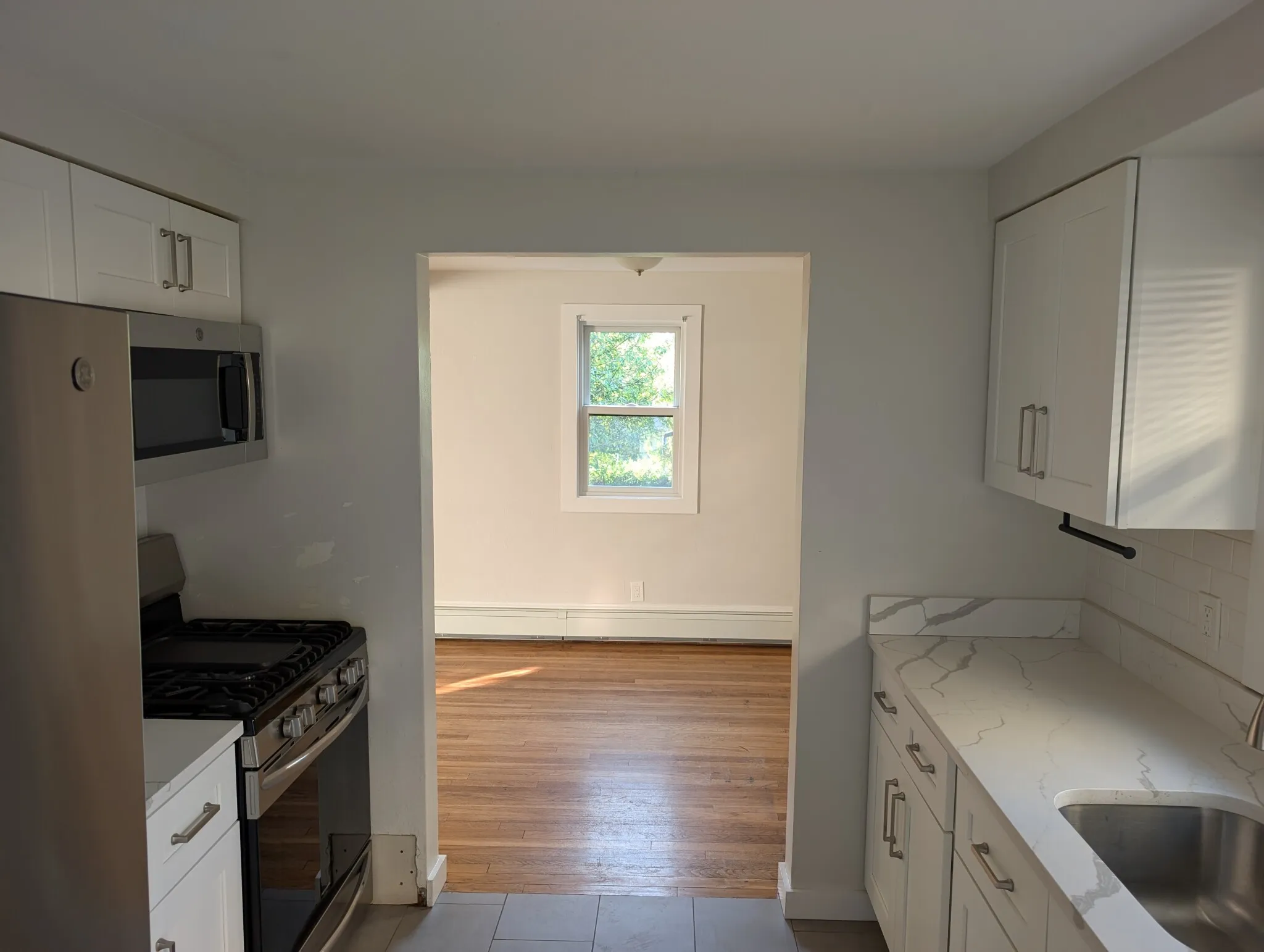 3 bed, 1 bath apartment for rent at 92 North St Unit 1, West Somerville — photo 8 of 16