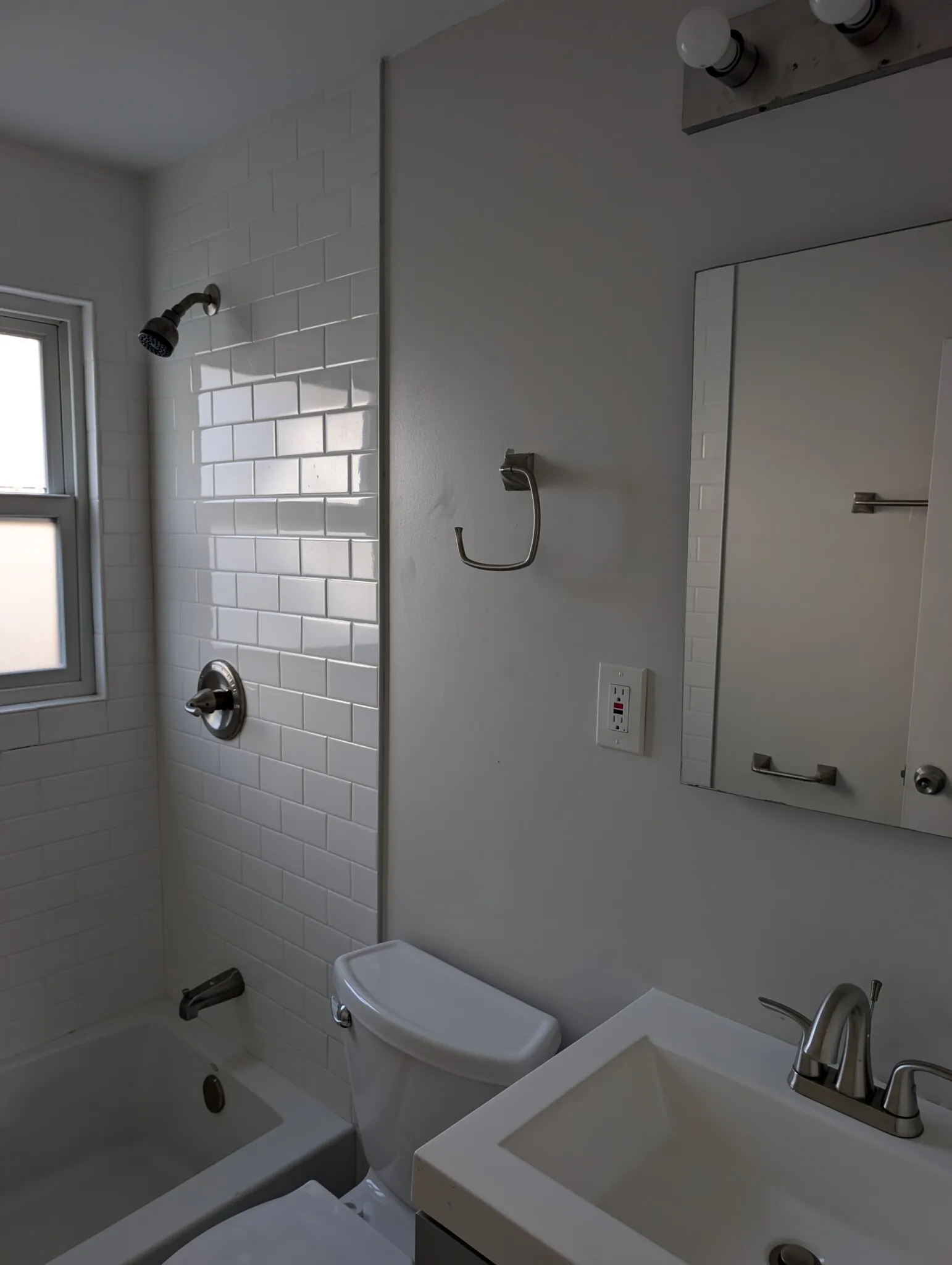 3 bed, 1 bath apartment for rent at 92 North St Unit 1, West Somerville — photo 14 of 16