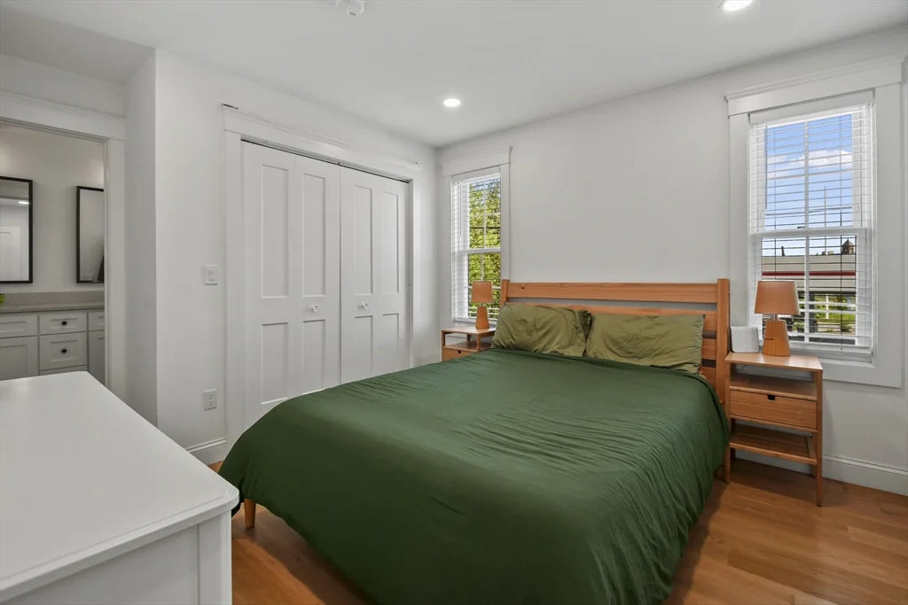2 bed, 2 bath apartment for rent at 92 North St Unit 2, Salem — photo 11 of 23