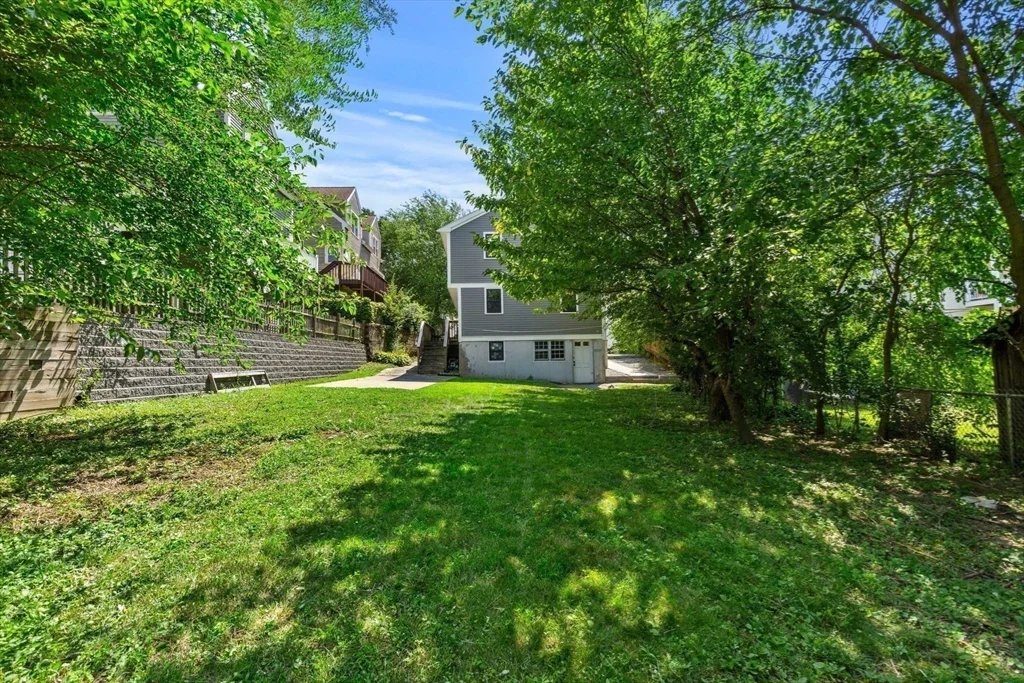 3 bed, 1 bath apartment for rent at 92 North St Unit 92, Tufts University — photo 17 of 22