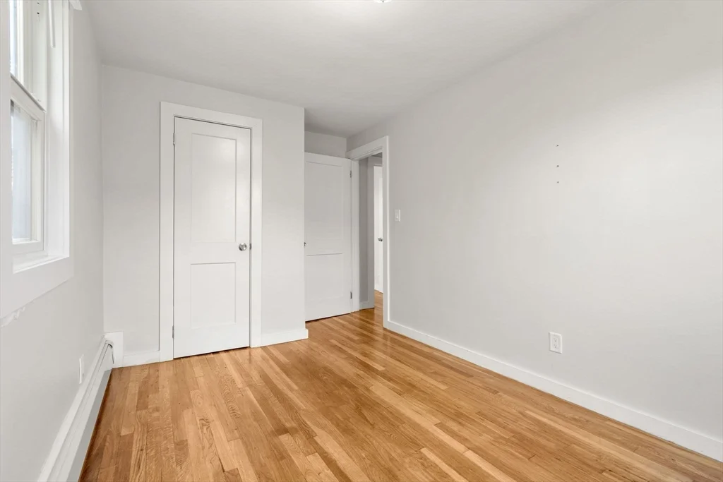3 bed, 1 bath apartment for rent at 92 North St Unit 92, Tufts University — photo 6 of 22
