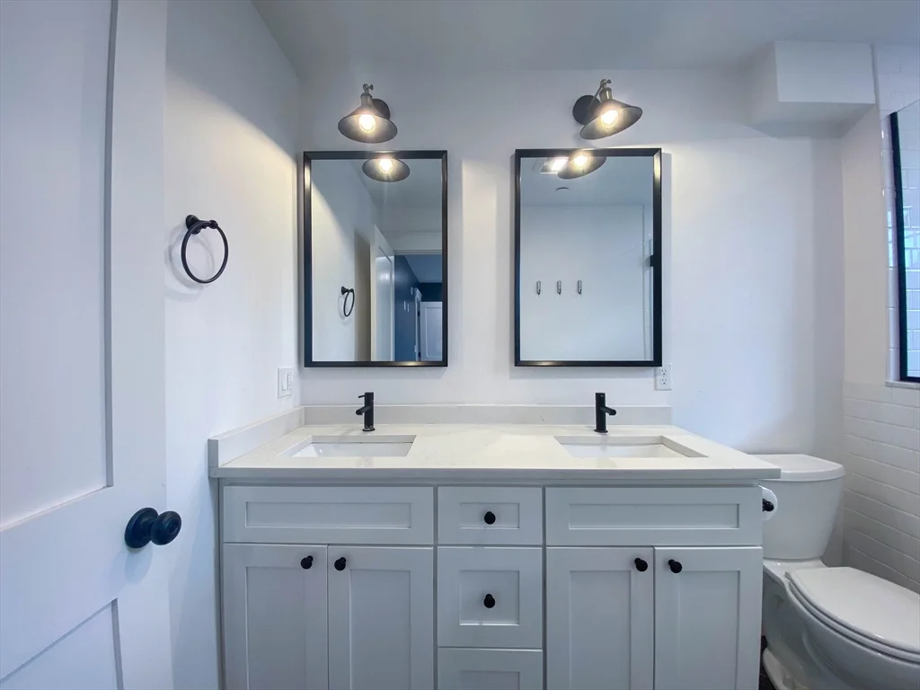 2 bed, 2 bath apartment for rent at 92 North Unit 1, Salem — photo 12 of 14