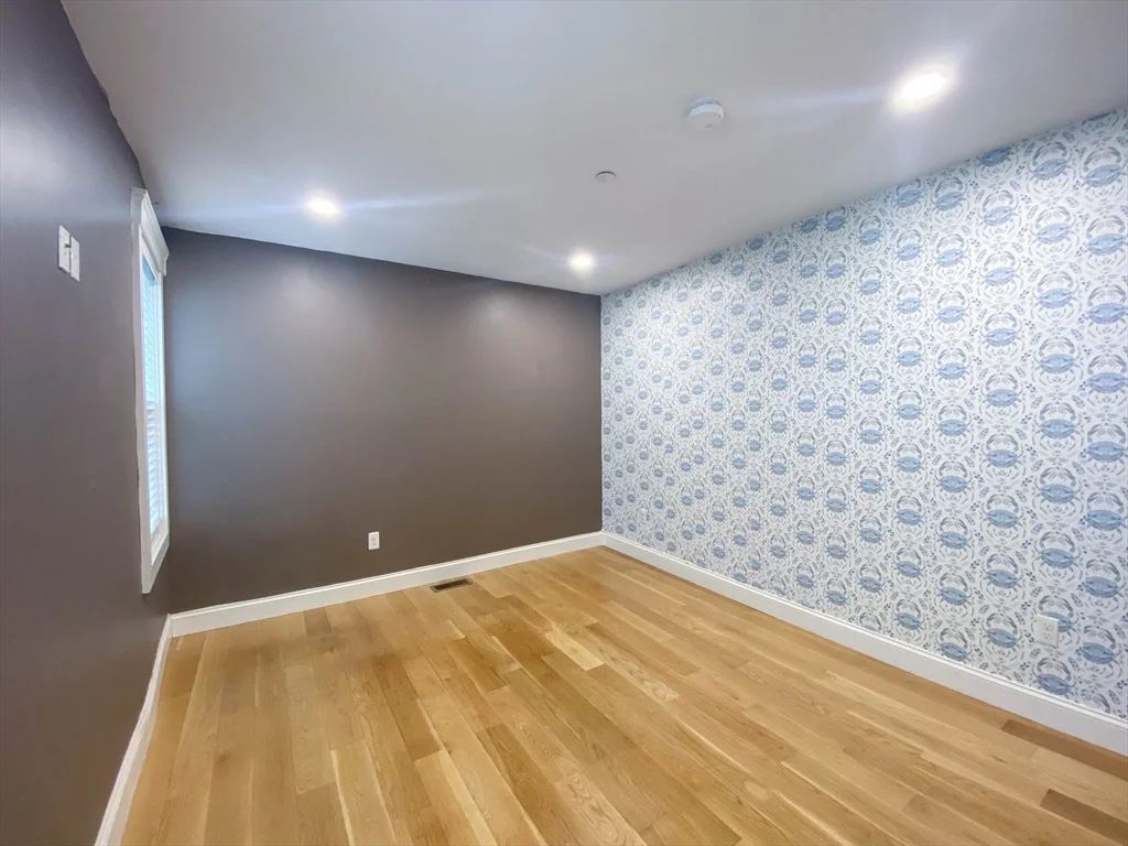 2 bed, 2 bath apartment for rent at 92 North Unit 1, Salem — photo 9 of 14