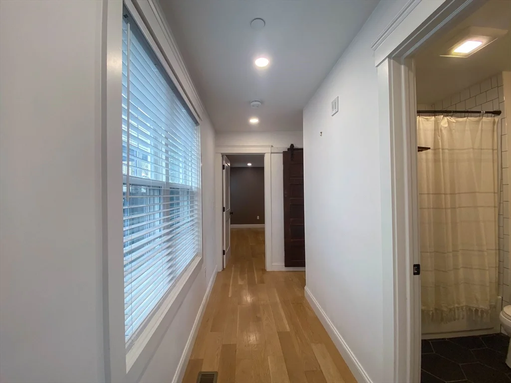 2 bed, 2 bath apartment for rent at 92 North Unit 1, Salem — photo 6 of 14