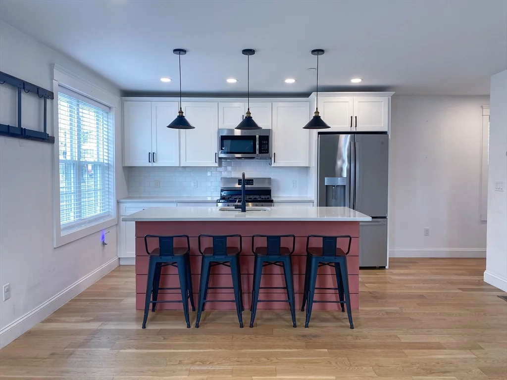 2 bed, 2 bath apartment for rent at 92 North Unit 1, Salem