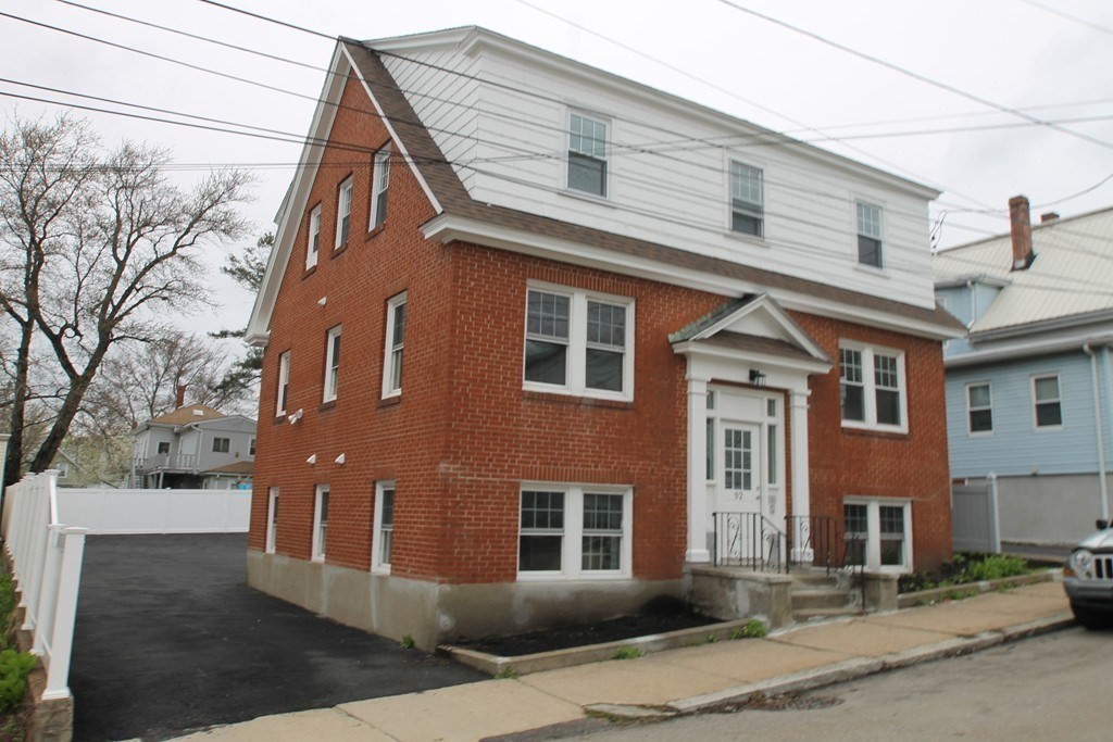 1 bed, 1 bath apartment for rent at 92 Ocean Ave Unit 1, Swampscott — photo 10 of 10