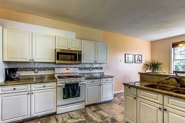 2 bed, 2 bath apartment for rent at 92 Odonnell Ave Unit 92, Shrewsbury — photo 12 of 28