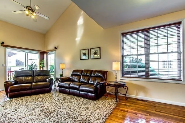 2 bed, 2 bath apartment for rent at 92 Odonnell Ave Unit 92, Shrewsbury — photo 6 of 28