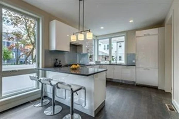 3 bed, 3 bath apartment for rent at 92 Parsons St Unit 92, Brighton — photo 4 of 10