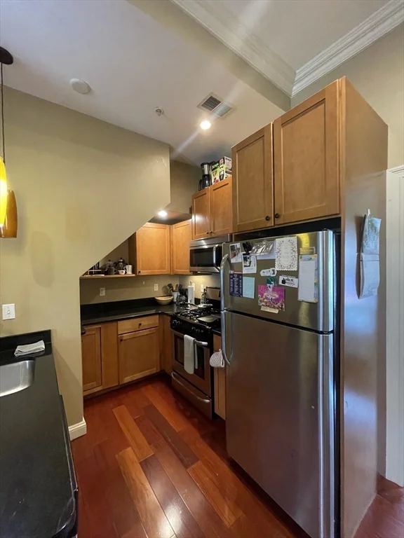1 bed, 1 bath apartment for rent at 92 Pleasant St Unit 1, Dorchester
