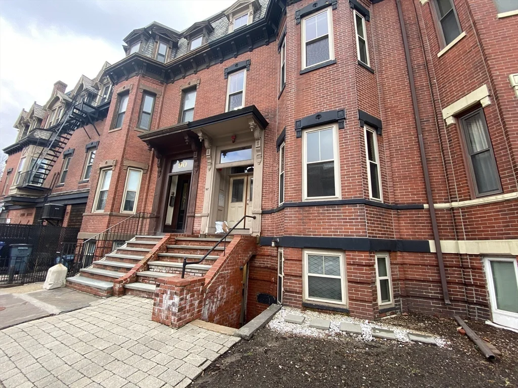 1 bed, 1 bath apartment for rent at 92 Pleasant St Unit Garden, Dorchester
