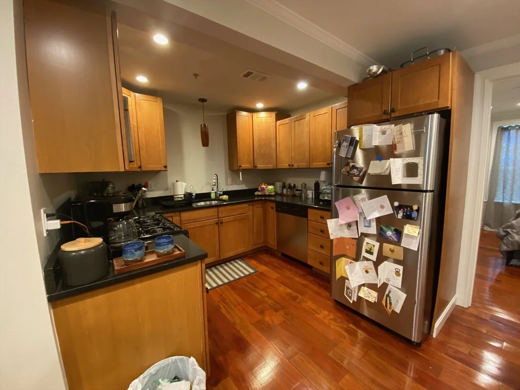 1 bed, 1 bath apartment for rent at 92 Pleasant St Unit Garden, Dorchester — photo 4 of 11
