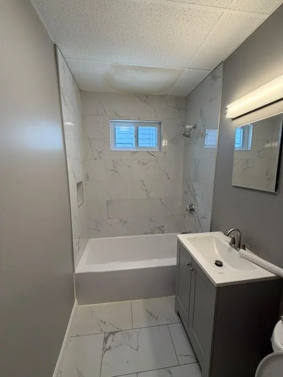 3 bed, 1 bath apartment for rent at 92 S Common St Unit 1, Lynn — photo 5 of 15