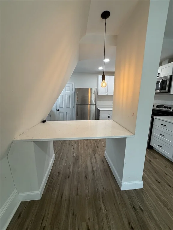 1 bed, 1 bath apartment for rent at 92 S Common Unit 3, Lynn — photo 3 of 10