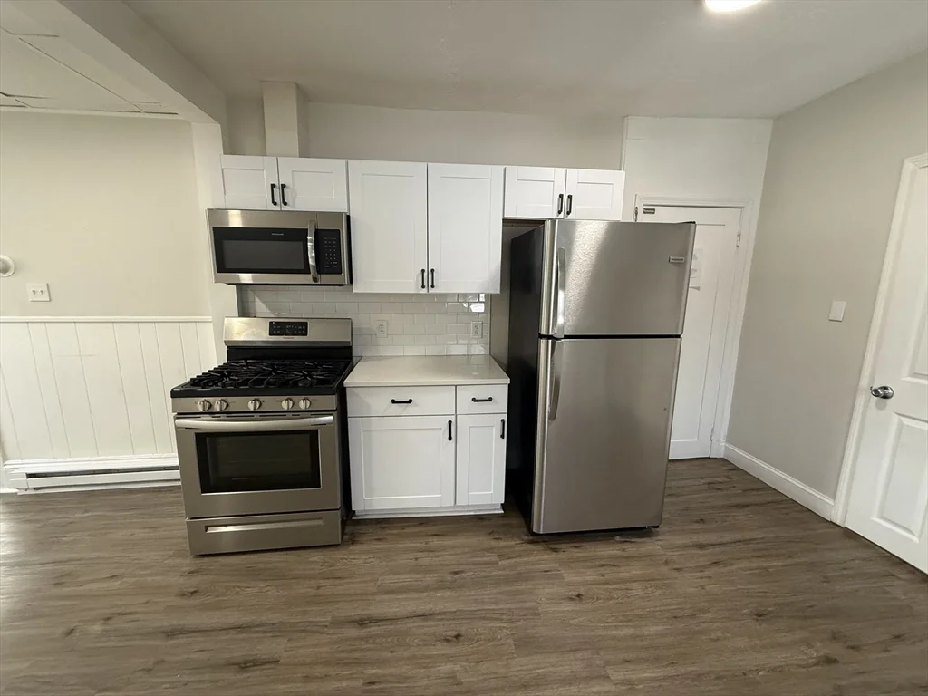 1 bed, 1 bath apartment for rent at 92 S Common Unit 4, Lynn — photo 3 of 8