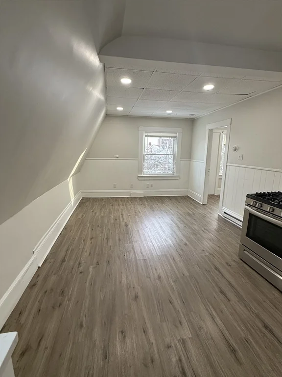 1 bed, 1 bath apartment for rent at 92 S Common Unit 4, Lynn — photo 6 of 8