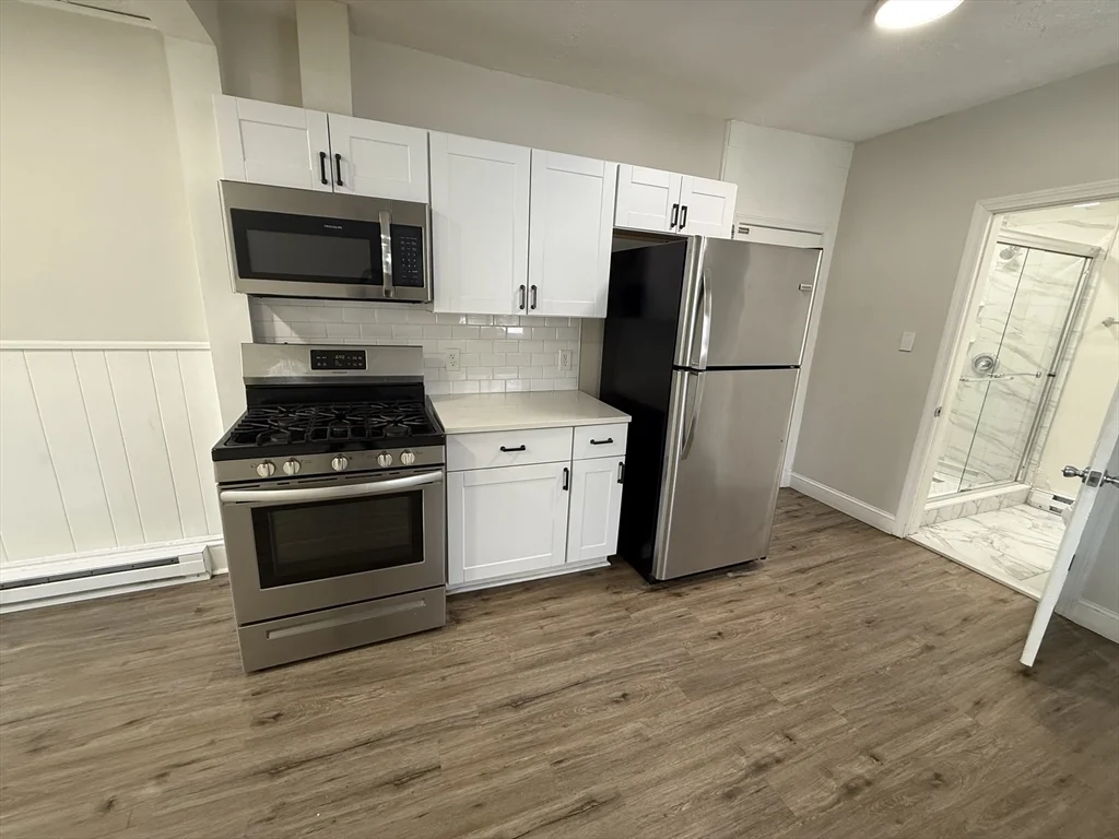 1 bed, 1 bath apartment for rent at 92 S Common Unit 4, Lynn — photo 1 of 8
