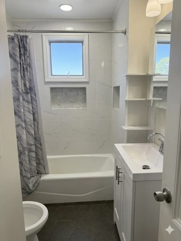 3 bed, 1 bath apartment for rent at 92 Summer St Unit 2, Everett — photo 7 of 7