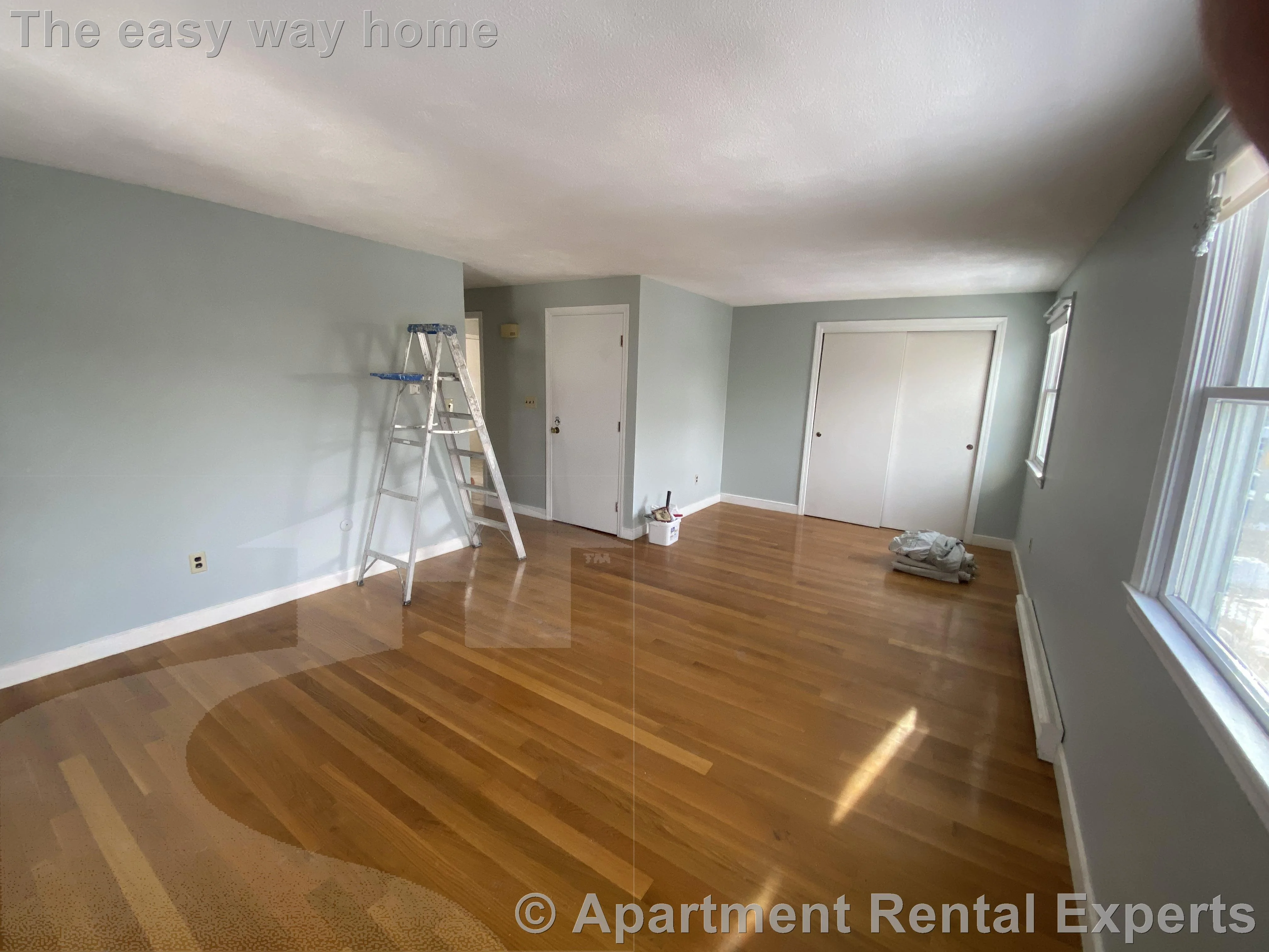 2 bed, 1 bath apartment for rent at 92 Sylvia St, Arlington Heights — photo 3 of 14