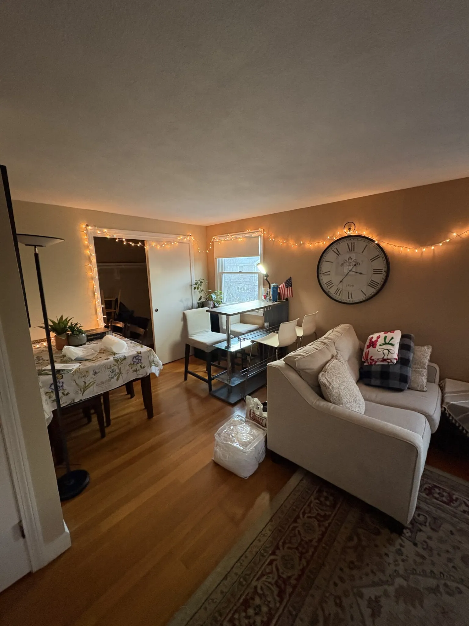 3 bed, 1 bath apartment for rent at 92 Sylvia St Unit 2, Lexington — photo 2 of 15